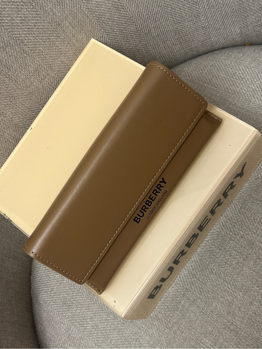 Burberry Tan/Brown Leather Glasses Case